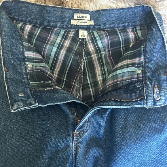 LL Bean flannel lined Straight Leg Jeans - Picture 4 of 5